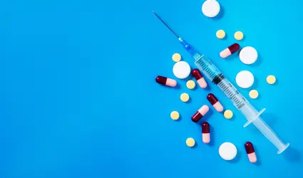 Medikament oder Impfstoff, Therapie oder Prävention – worin liegt der Unterschied und woran wird geforscht? Medikament oder Impfstoff, Therapie oder Prävention – worin liegt der Unterschied und woran wird geforscht?